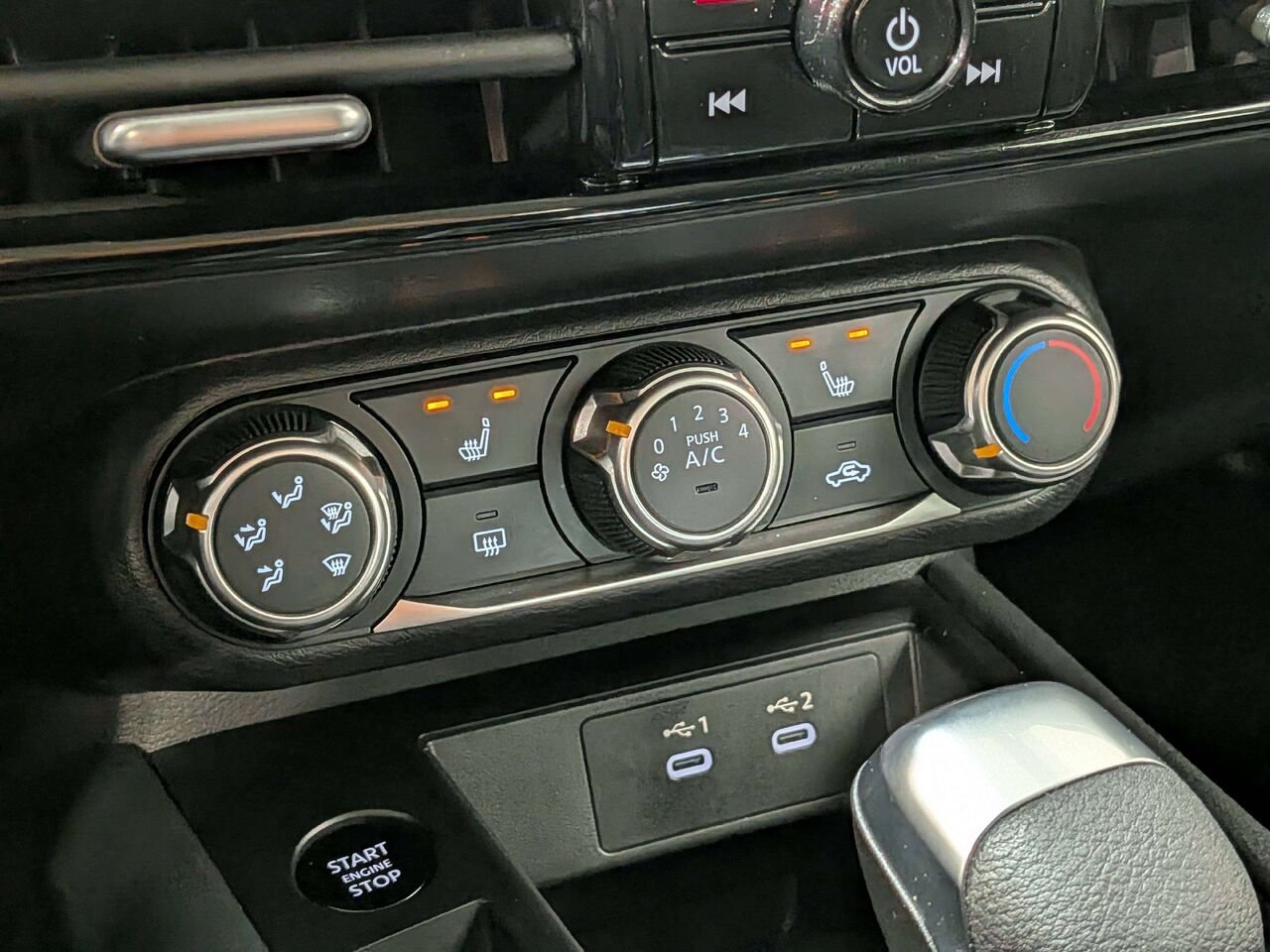 2026 Nissan Kicks S AWD White Val-David - photo #26