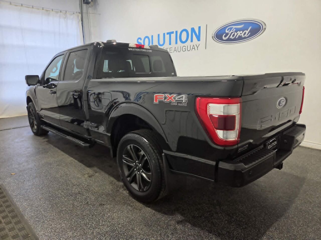 2022 Ford F-150 SUPERCREW LARIAT Black Châteauguay - photo #3