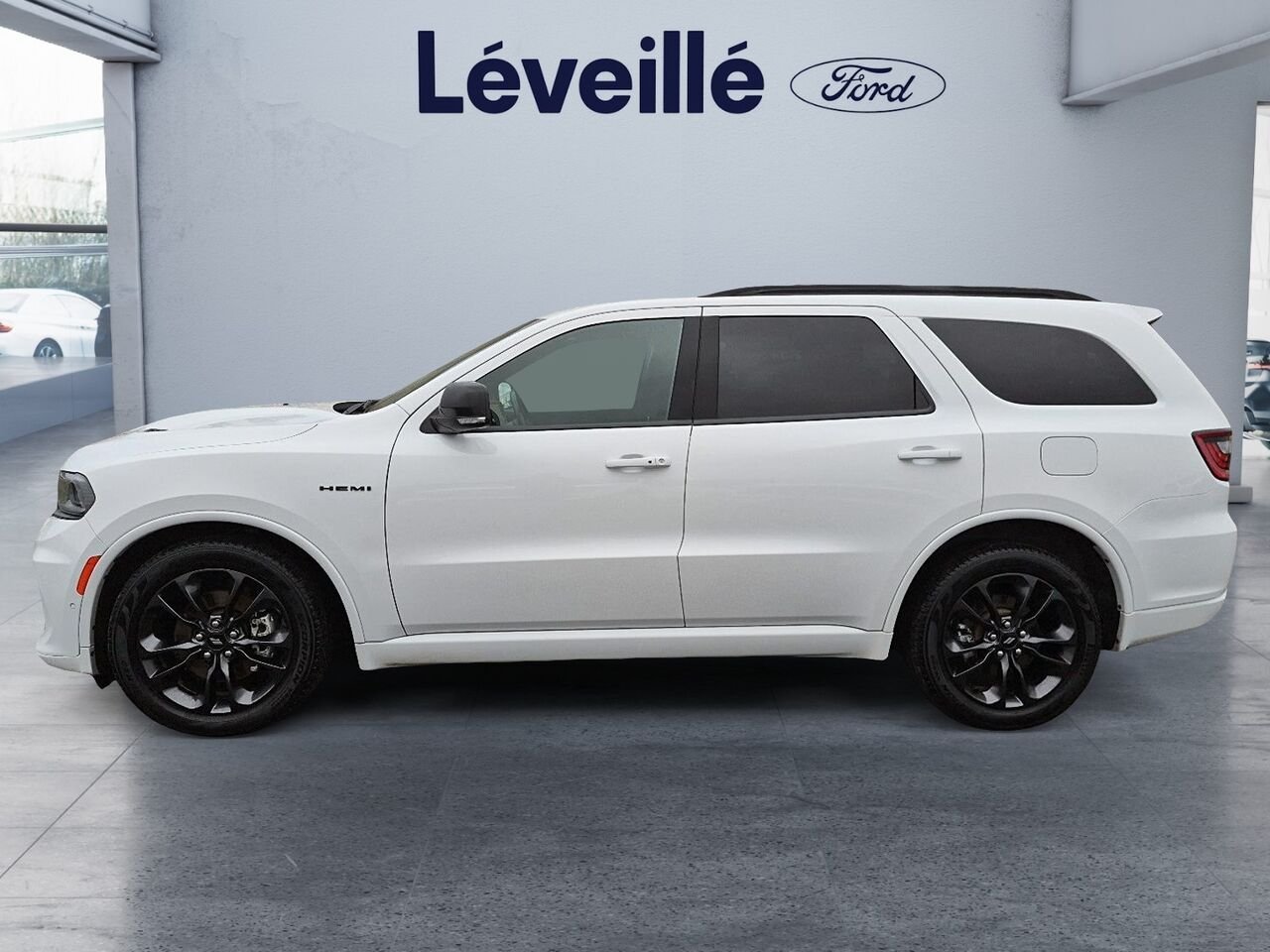 Dodge Durango 2F449A | R/T ** HEMI ** AWD ** BLACKTOP ** 6 PASSAGERS ** CARFAX CLEAN ** 2023 Blanc Saint-Jérôme - photo #2