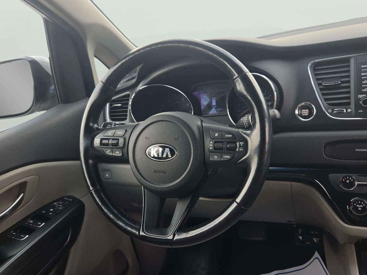 Kia Sedona 2020 Argent Gatineau - photo #9
