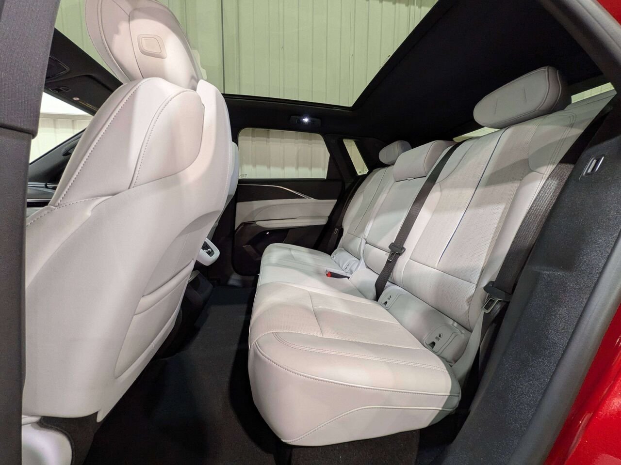2024 Cadillac LYRIQ 4dr Sport w/1SF Red Val-David - photo #11