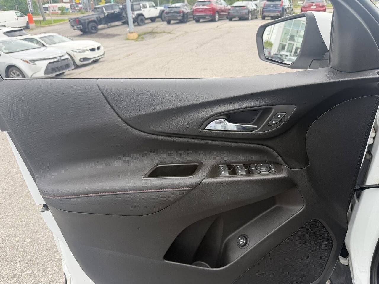 2023 CHEVROLET EQUINOX RS RS 4 portes TI White Gatineau - photo #9