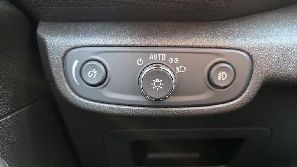 2022 CHEVROLET TrailBlazer LT FWD White Mont-Laurier - photo #21