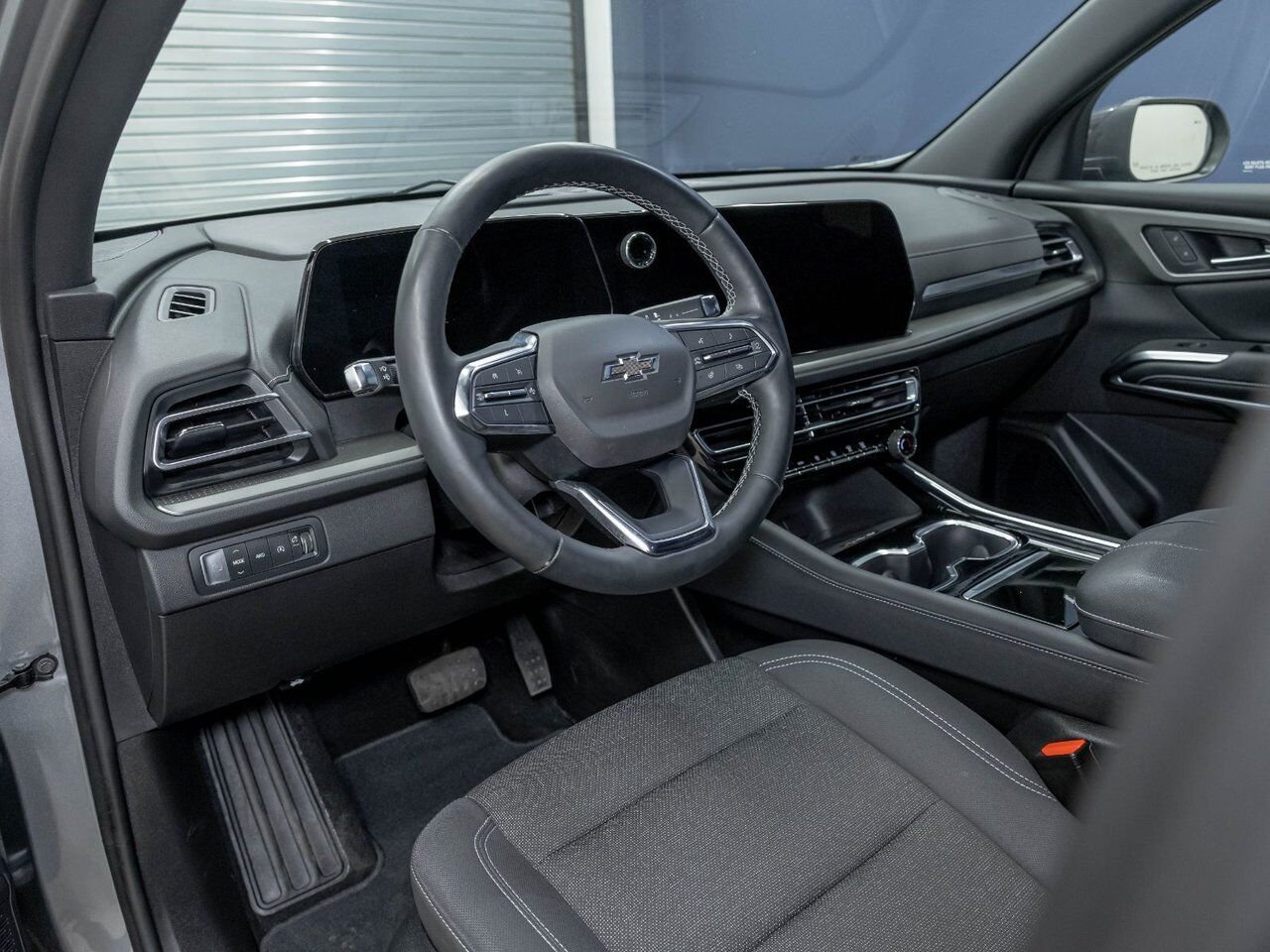 Chevrolet Traverse LT SPORT AWD 7 PLACES *CAM 360* GR REMORQ *CARPLAY 2024 Gris Saint-Jérôme - photo #1