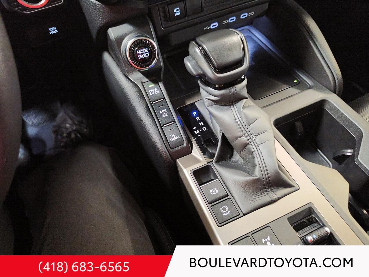 Toyota LAND CRUISER 100345A-85 | PREMIUM, 4X4 2025 Brun Québec - photo #22