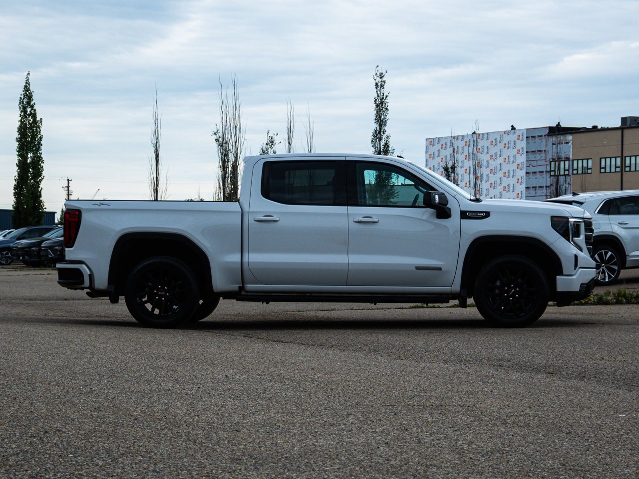 2023 GMC Sierra 1500 4WD Crew Cab 147 Elevation White Sherwood Park - photo #13
