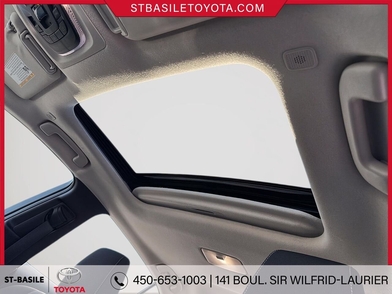 TOYOTA COROLLA 2024 Blanc Saint-Basile-le-Grand - photo #17