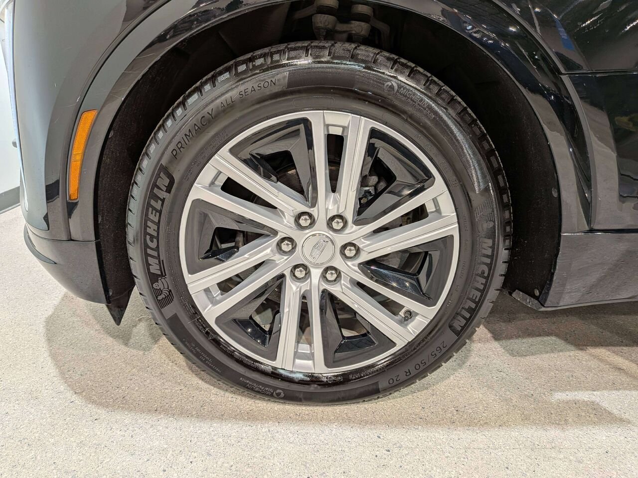 Cadillac LYRIQ 4dr Tech w/1SA 2024 Noir Val-David - photo #35