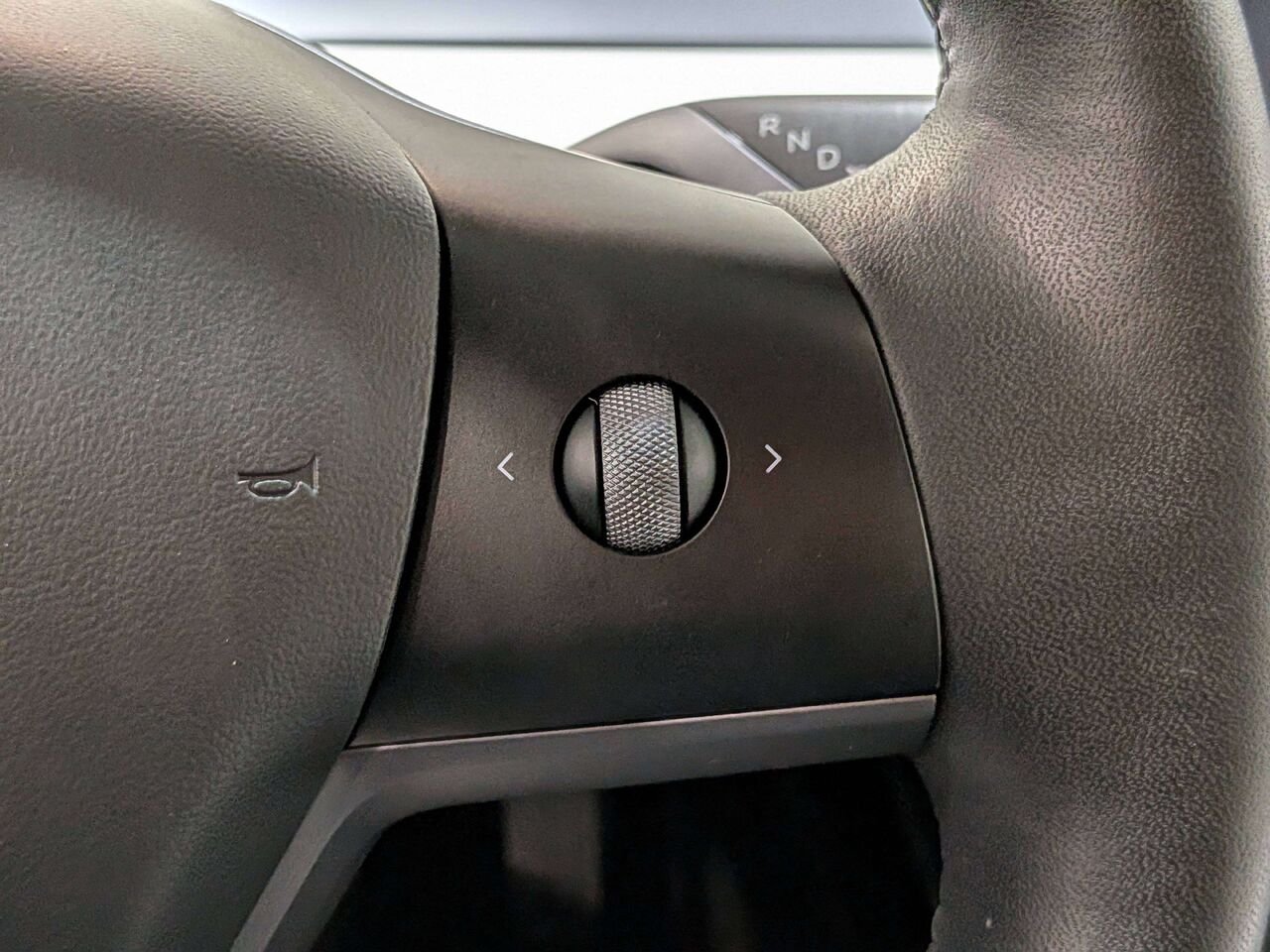 2022 Tesla Model 3 Standard Range RWD *Ltd Avail* Black Val-David - photo #16