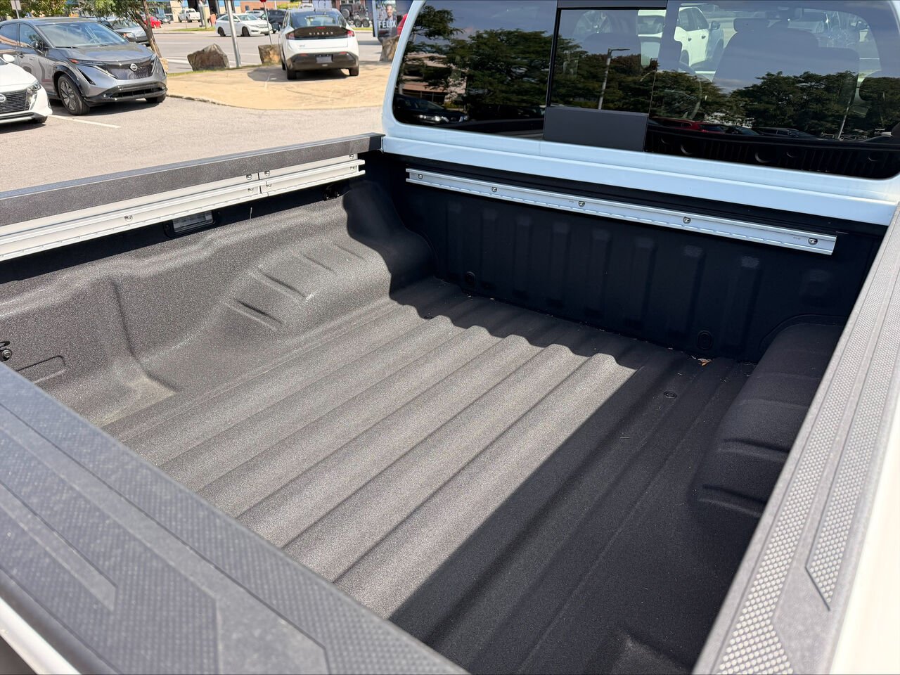 NISSAN Frontier FRONTIER CREW CAB PRO-4X LUXE SWB 2026 Blanc glacier Châteauguay - photo #8