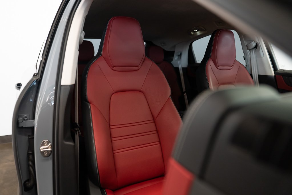 2024 Porsche Cayenne Grey Saint-Eustache - photo #16