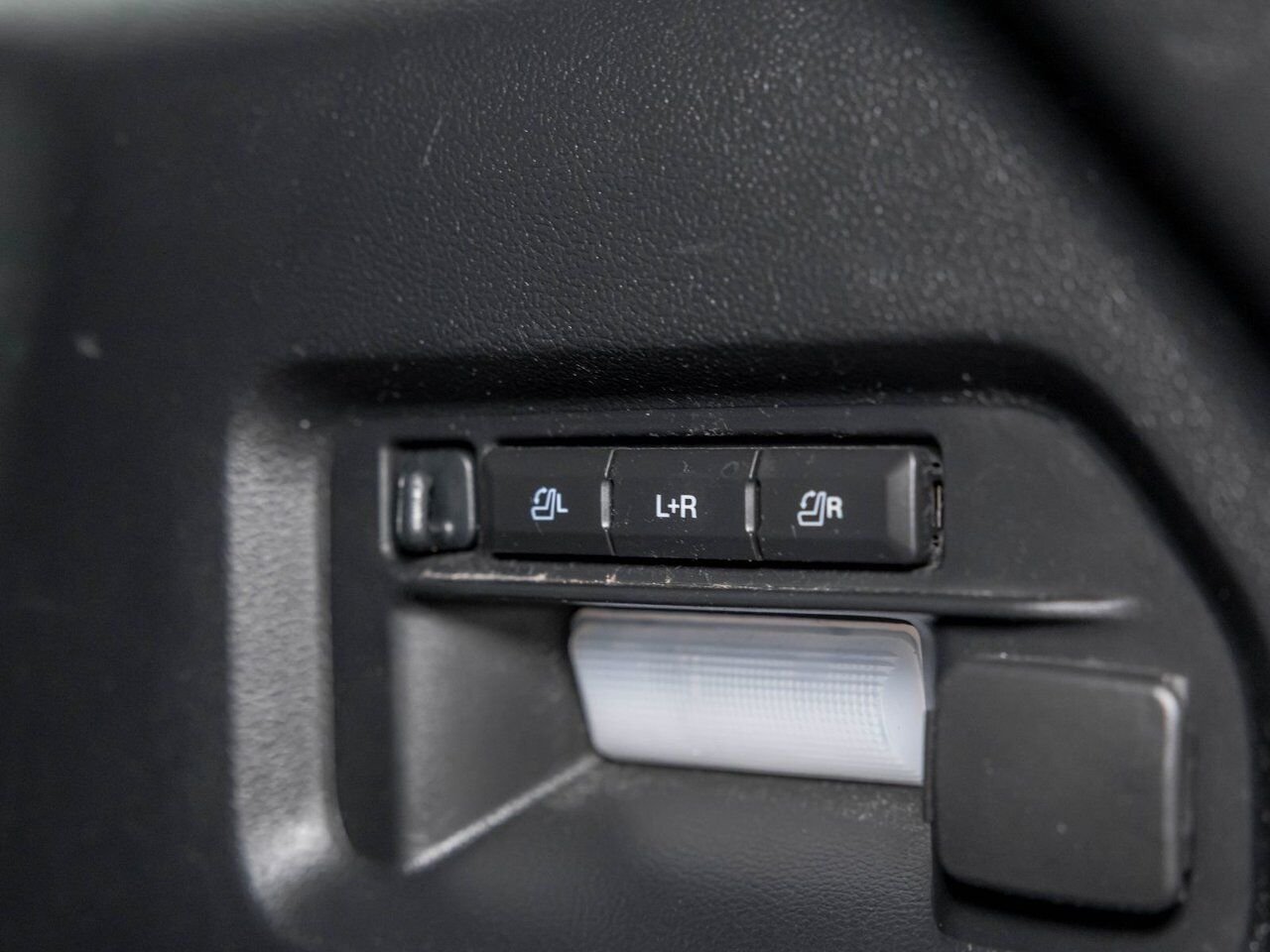 2023 Ford Explorer LIMITED 4WD *TOIT* CUIR *CAM 360* B&O *SIEGES VENT White Saint-Jérôme - photo #37