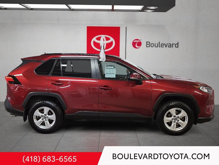 Toyota RAV4 XLE, AWD 2021 Rouge