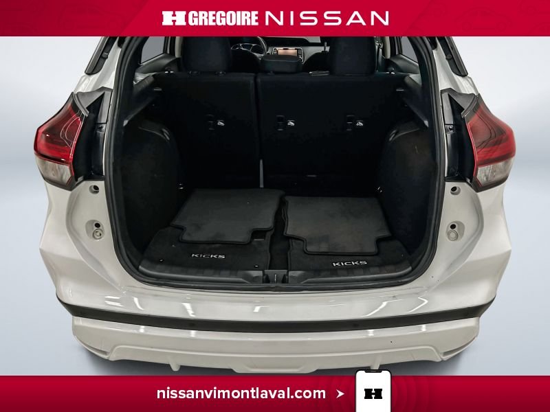 2021 Nissan Kicks White Saint-Eustache - photo #15