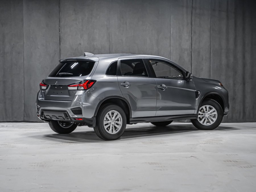 2027 Mitsubishi RVR SE Titanium Grey