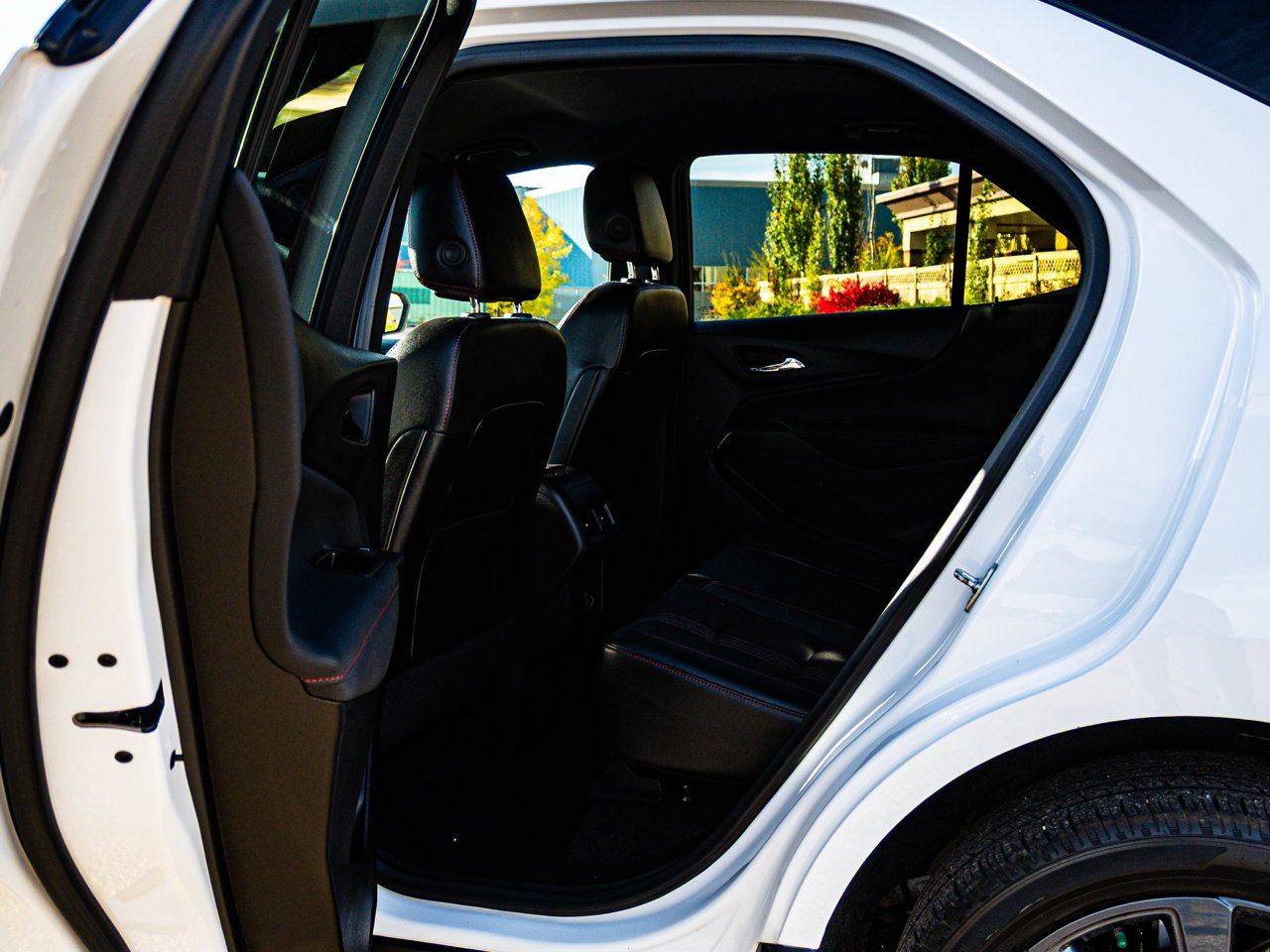 2024 Chevrolet Equinox AWD 4dr RS White Sherwood Park - photo #30