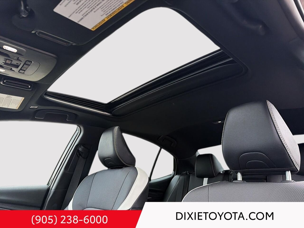 2026 Toyota Camry HYBRID SE UPGRADE AWD / CLEAN CARFAX / ALLOY WHEELS / MOONROOF / CARPLAY AND ANDROID AUTO Black Mississauga - photo #10