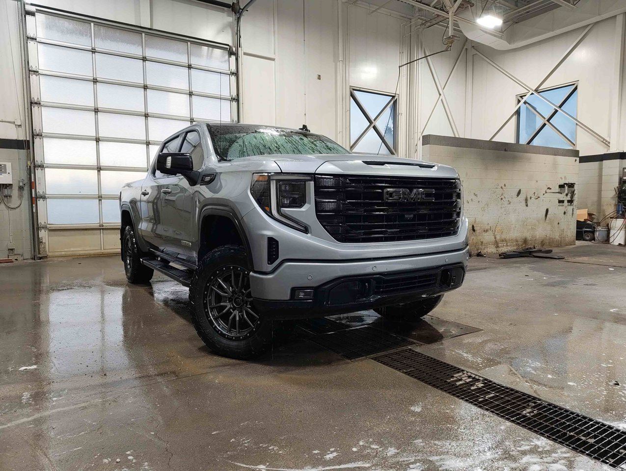 2024 GMC Sierra 1500 4WD Crew Cab 147 Elevation Grey Sherwood Park - photo #1