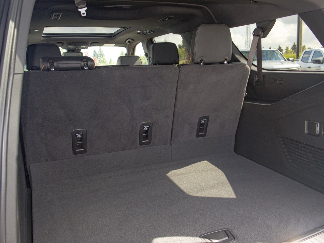 2024 GMC Yukon XL 4WD 4dr AT4 Black Sherwood Park - photo #10