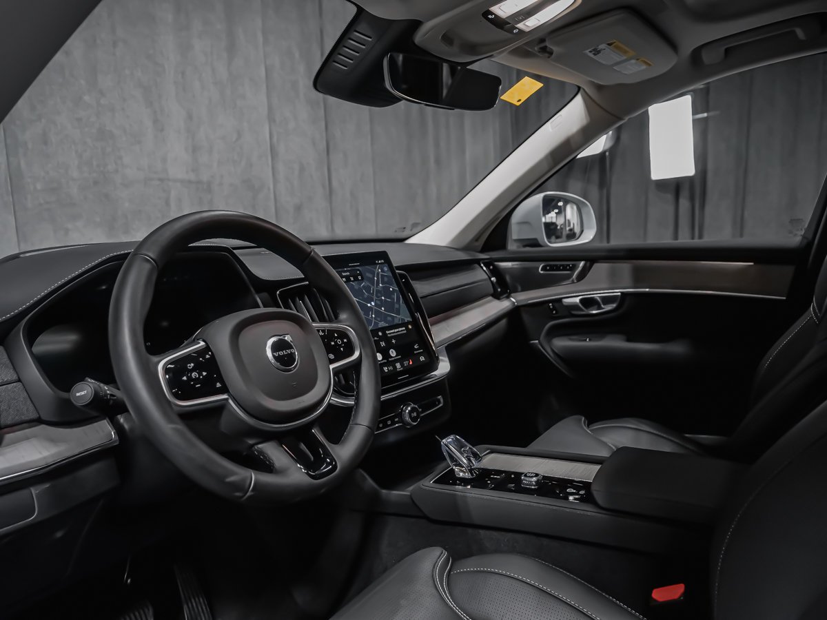 Volvo XC90 B6 ULTRA BRIGHT HARMAN KARDON AFFICH. TÊTE HAUTE 2026 Gris Montréal - photo #5