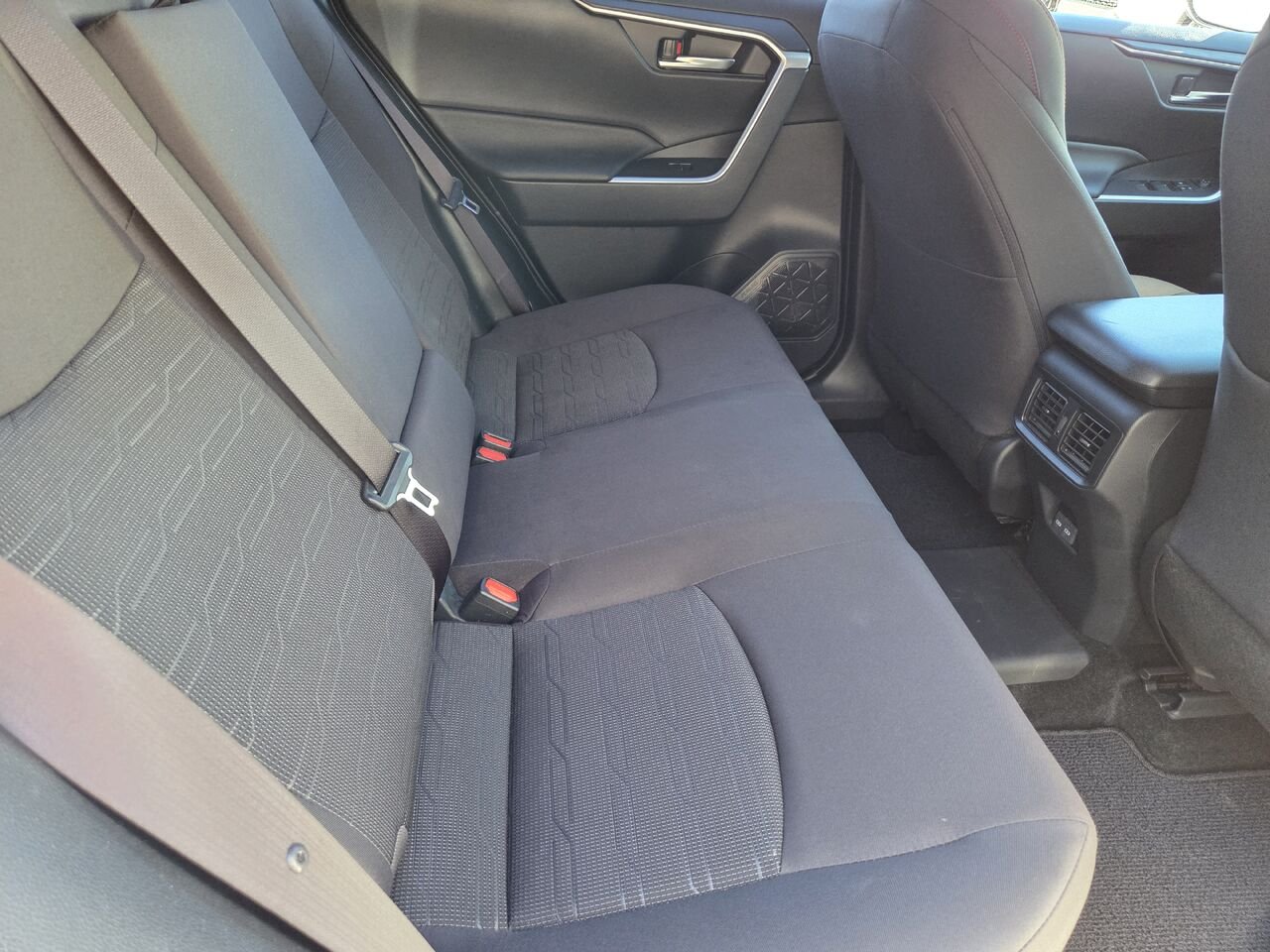 2024 Toyota RAV4 PRIME SE White Mont-Laurier - photo #14
