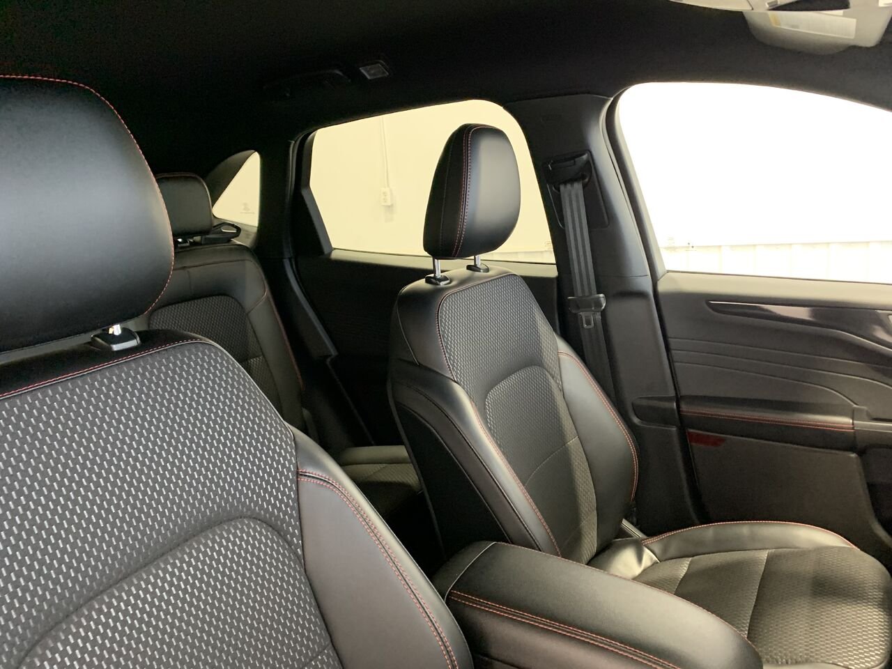 2024 Ford Escape ST-LINE AWD ST-Line Select TI White Châteauguay - photo #16