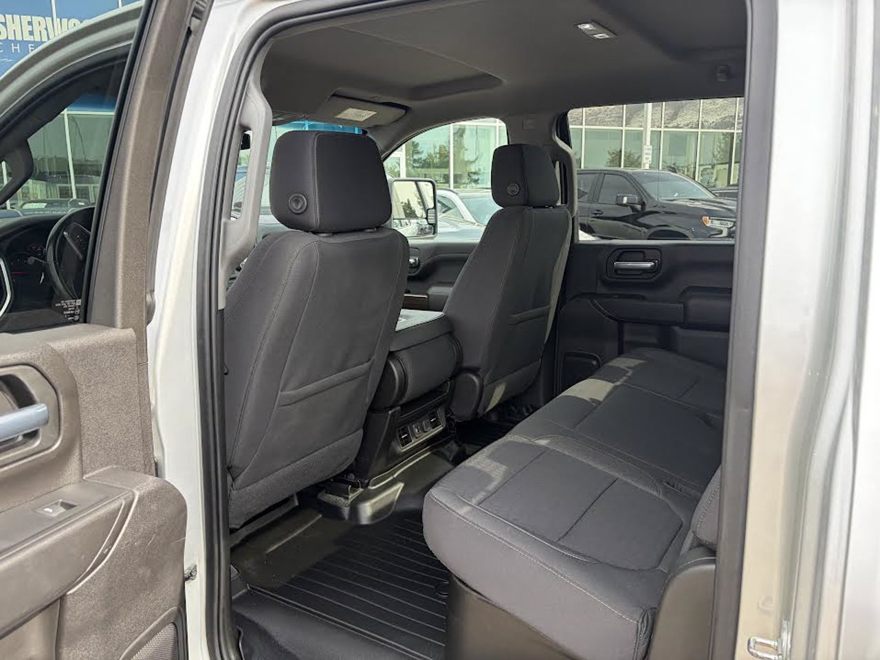 2022 Chevrolet Silverado 2500HD 4WD Crew Cab 159 LT Grey Sherwood Park - photo #5