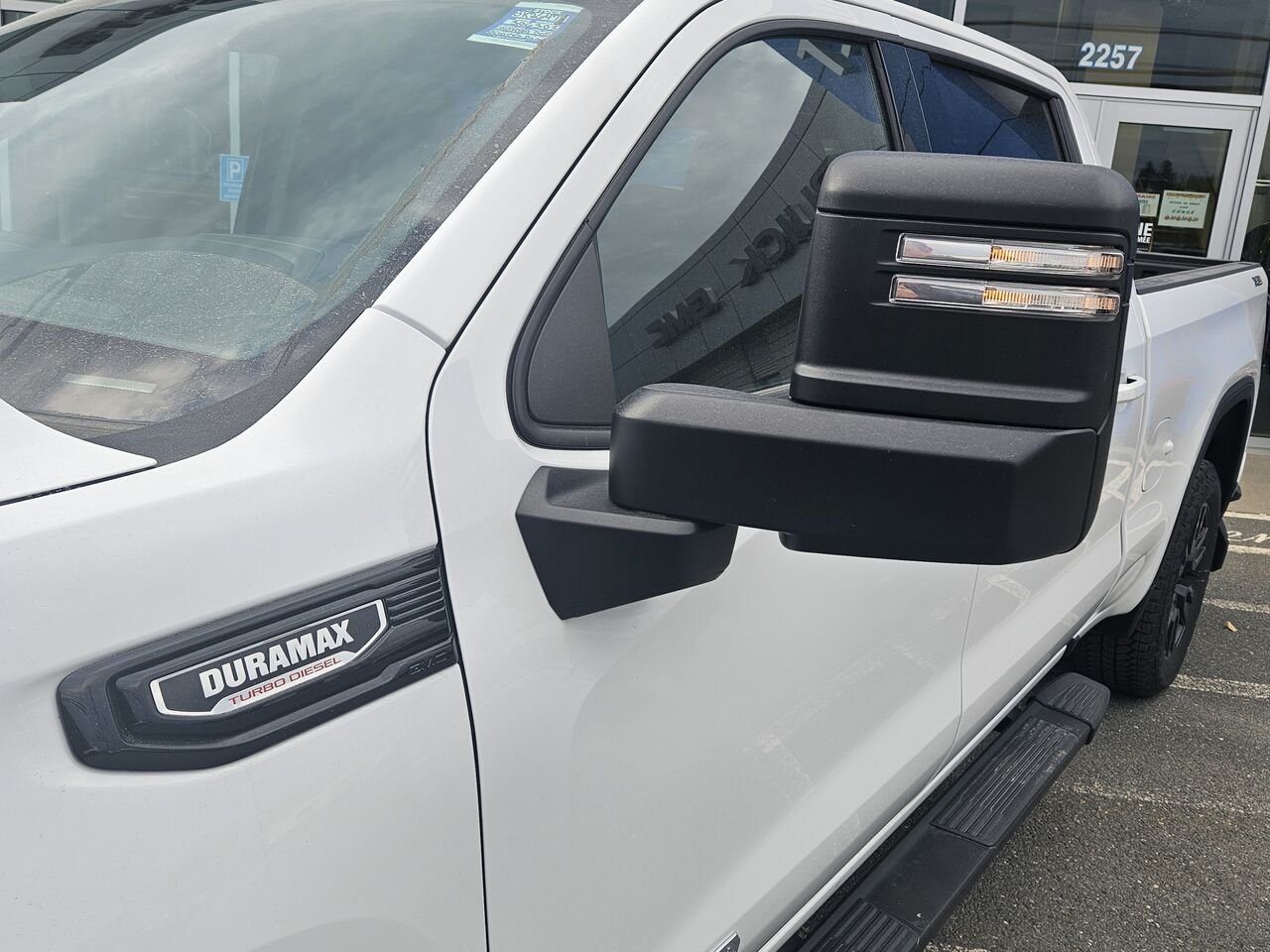 GMC Sierra 1500 Elevation cabine multiplace 4RM 157 po 2026 Blanc sommet Thetford Mines - photo #4
