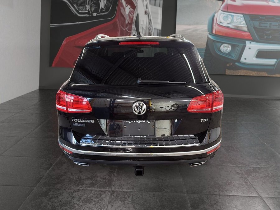 2015 VOLKSWAGEN TOUAREG 2015 Black