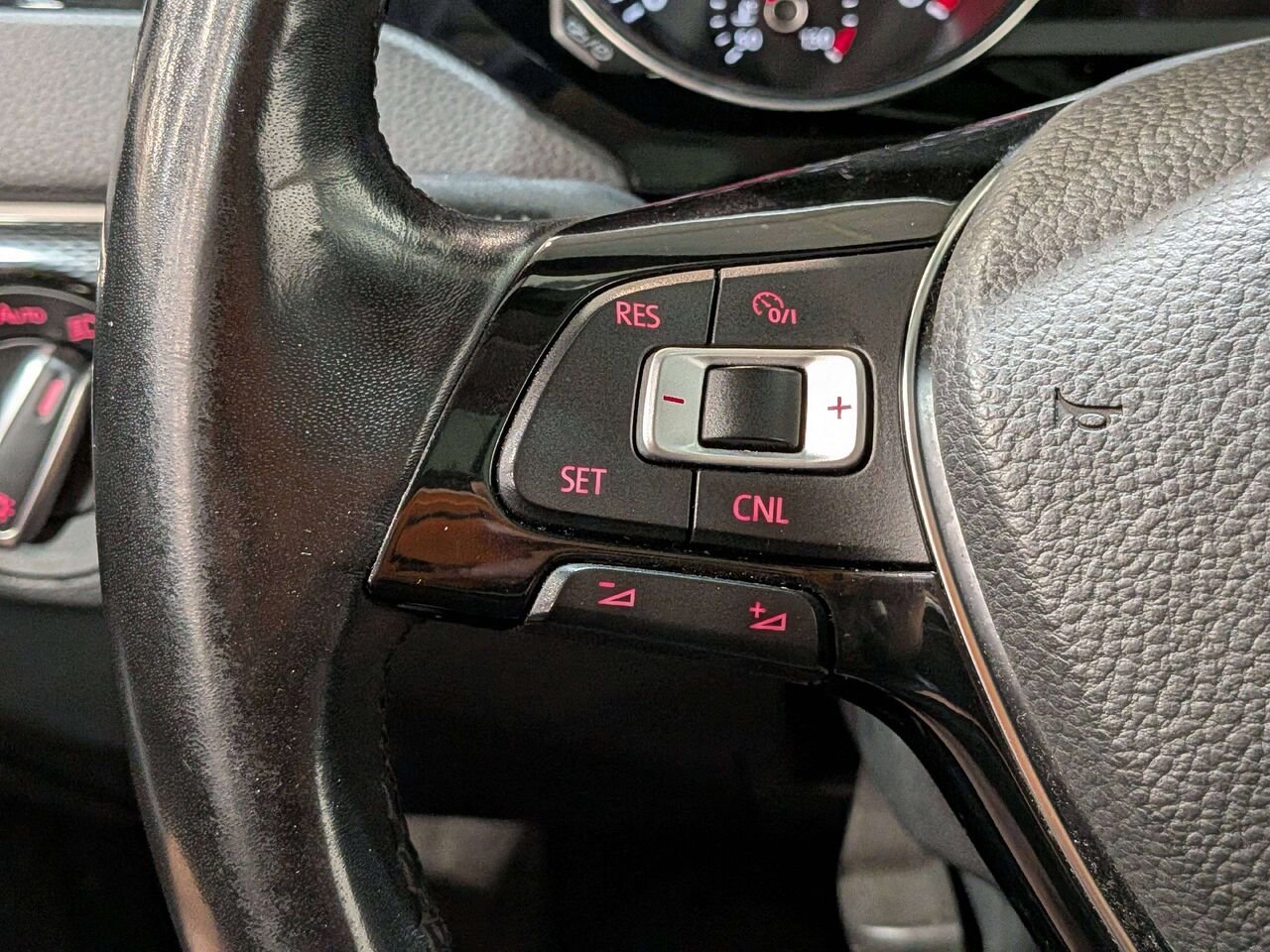 Volkswagen Jetta Sedan 4dr 1.4 TSI Auto Wolfsburg Edition 2017 Gris Val-David - photo #14