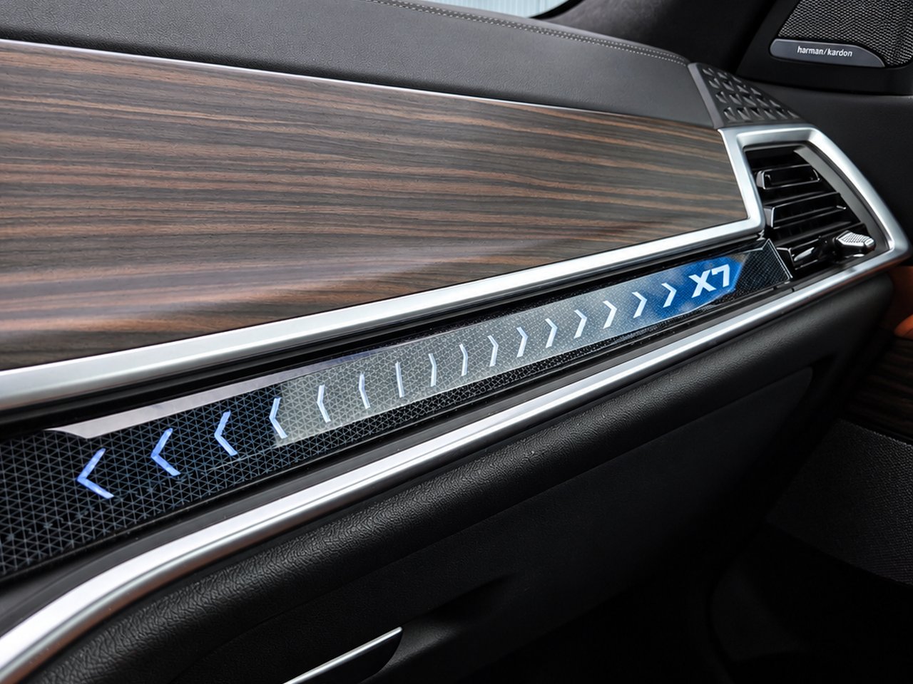 BMW X7 40i xDrive 2023 Noir Granby - photo #20