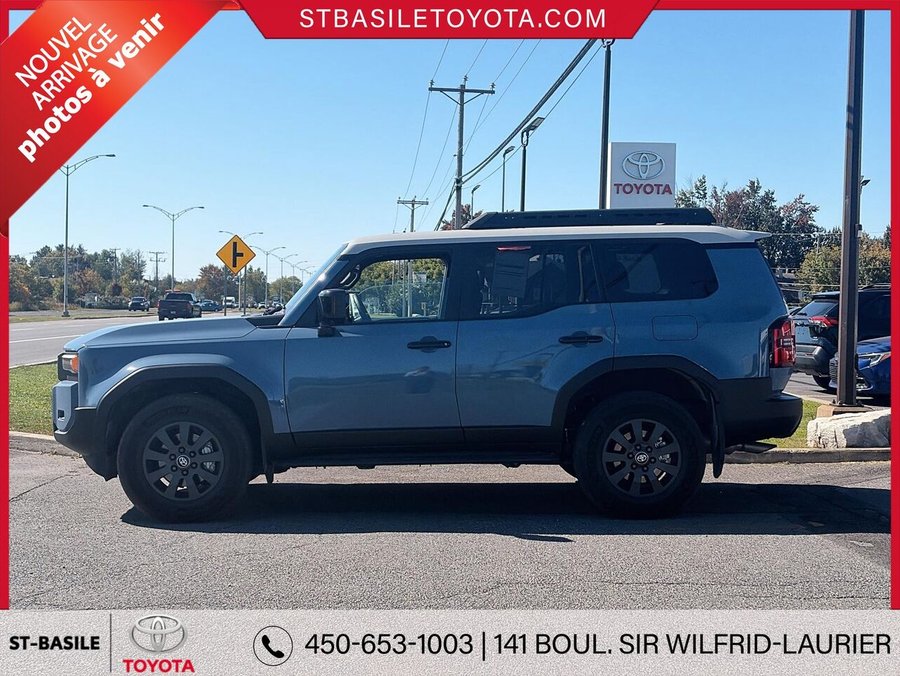 TOYOTA LAND CRUISER HYBRIDE GROUPE STANDARD 2026 Bleu