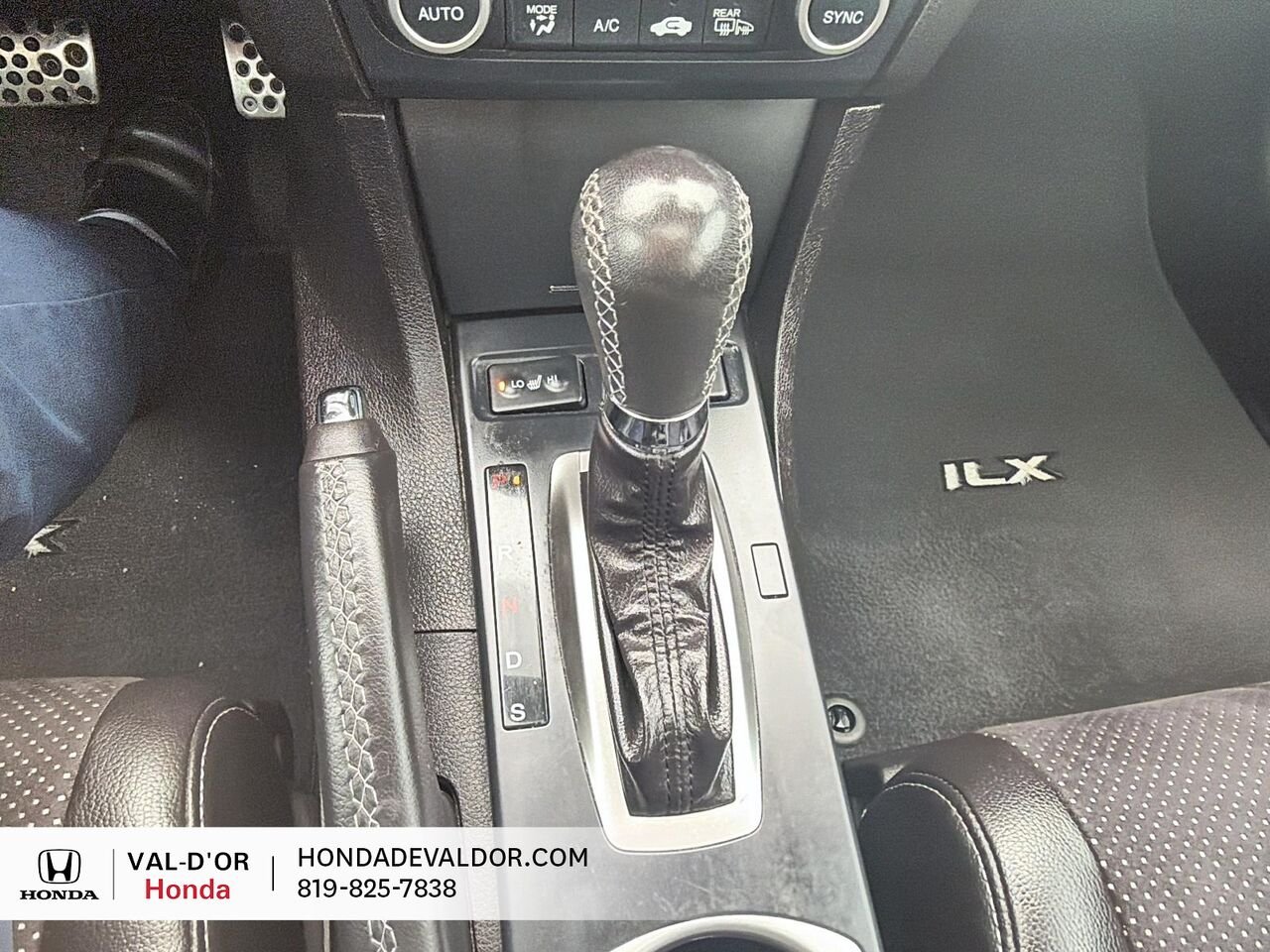 2016 Acura ILX A-Spec berline 4 portes White Val-d'Or - photo #8