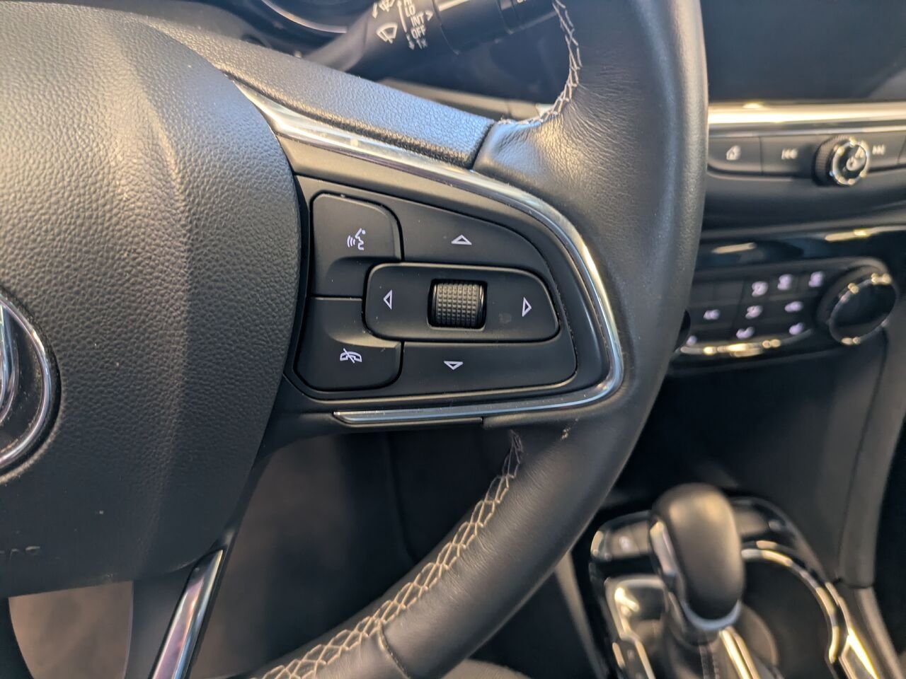 Buick Encore 2023 Gris Gatineau - photo #7