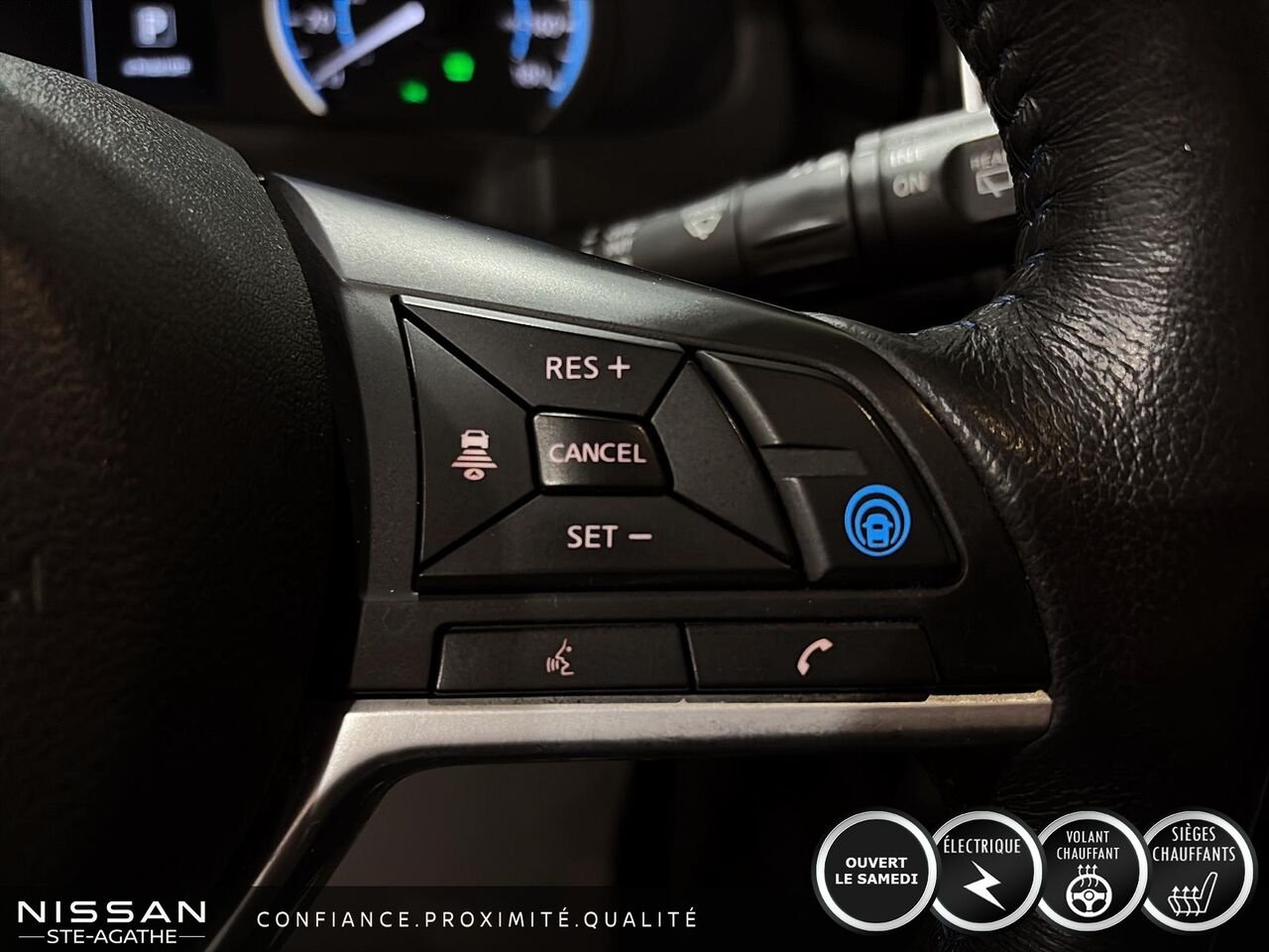 2019 Nissan LEAF Red Saint-Jérôme - photo #17
