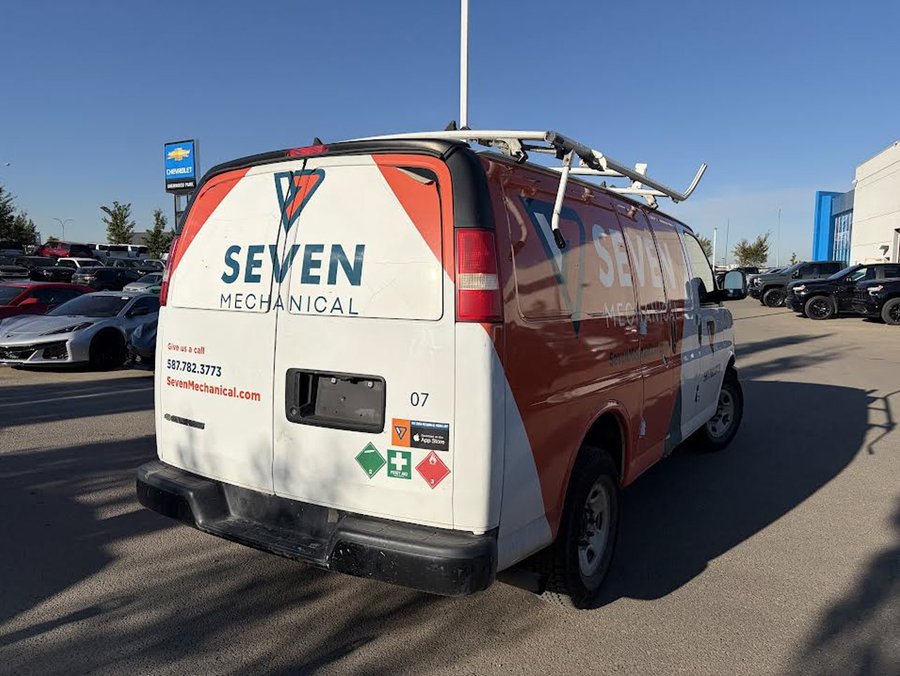 2017 Chevrolet Express Cargo Van WT 4.8L | Roof Rack White