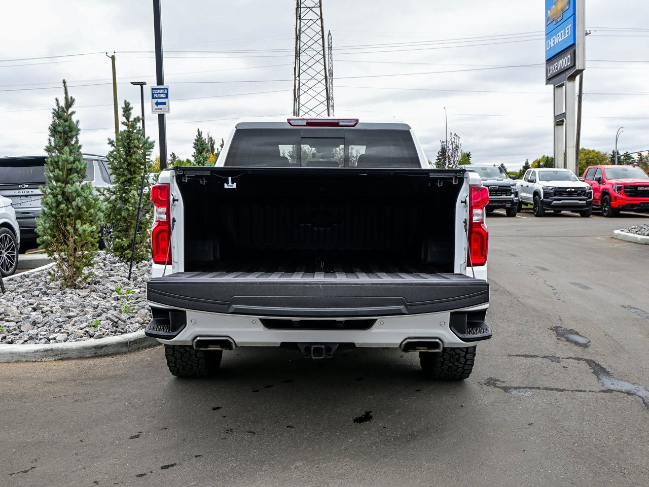 2026 Chevrolet Silverado 1500 4WD Crew Cab 147 RST White Sherwood Park - photo #13