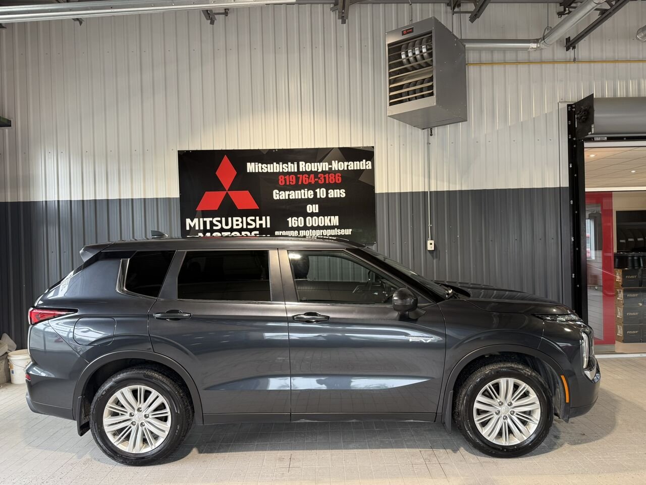 Mitsubishi Outlander PHEV ES S-AWC 2024 Gris Rouyn-Noranda - photo #3