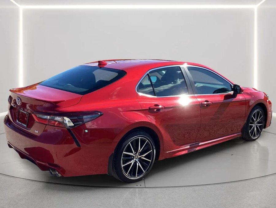 TOYOTA CAMRY SE boîte de vitesses automatique 2024 Rouge