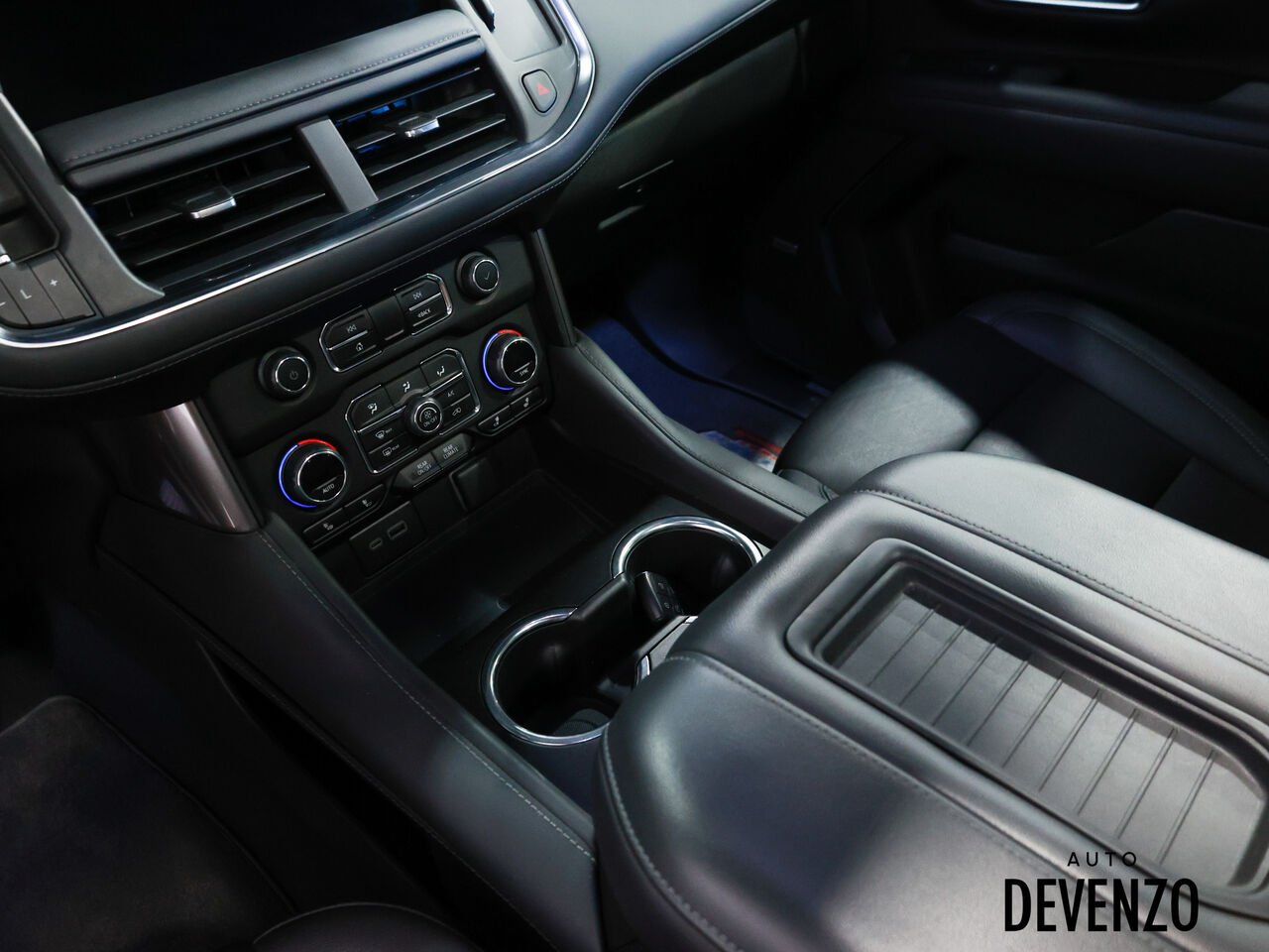 2024 Chevrolet Tahoe Black Saint-Eustache - photo #20