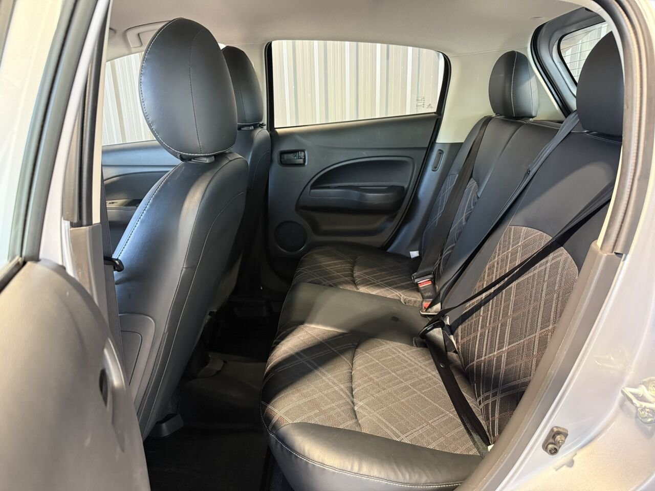 2024 Mitsubishi Mirage Silver Rouyn-Noranda - photo #13