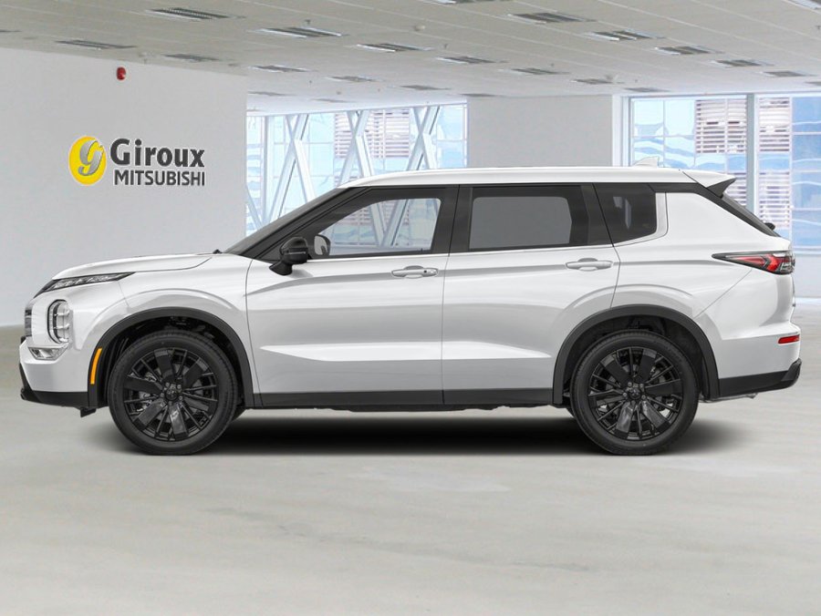 2026 MITSUBISHI Outlander LE S-AWC White Diamond