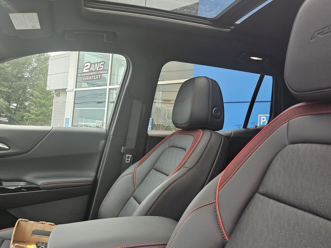 Chevrolet Equinox RS 4 portes TI 2027 Blanc polaire, triple couche Thetford Mines - photo #15