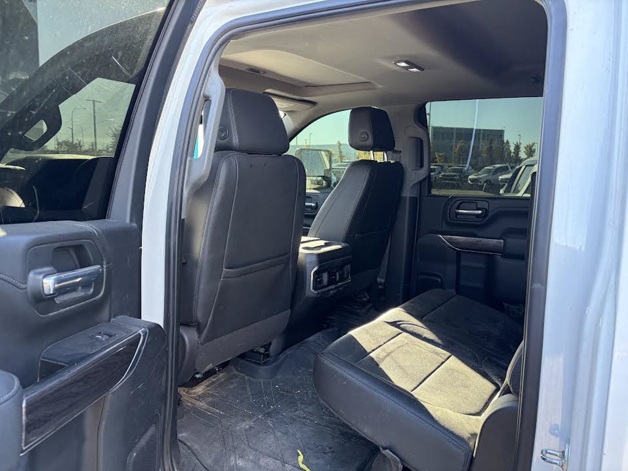 2022 Chevrolet Silverado 3500HD 4WD Crew Cab 159 LTZ White Sherwood Park - photo #5