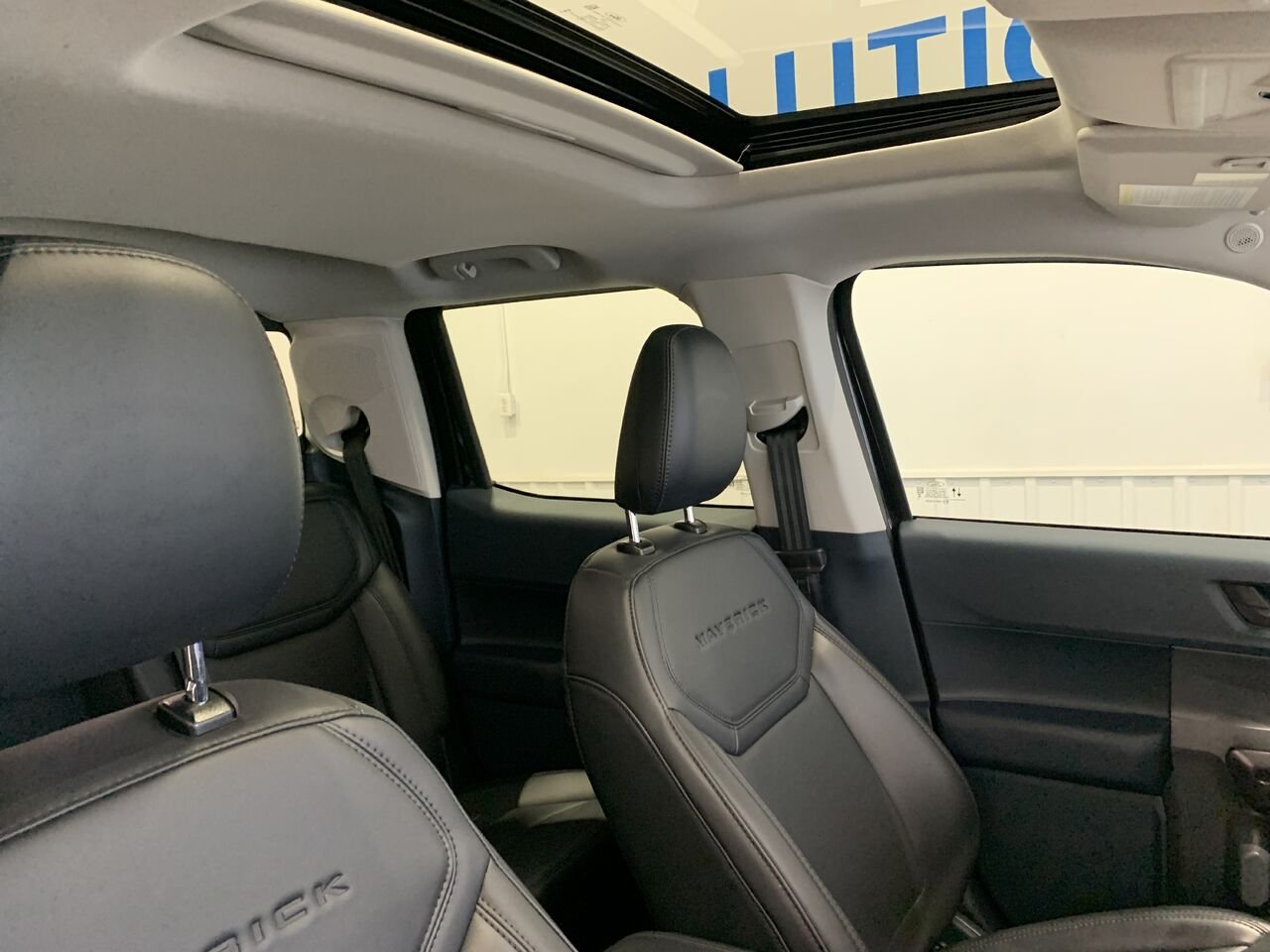2026 Ford Maverick LARIAT HYBRIDE Black Saint-Eustache - photo #14