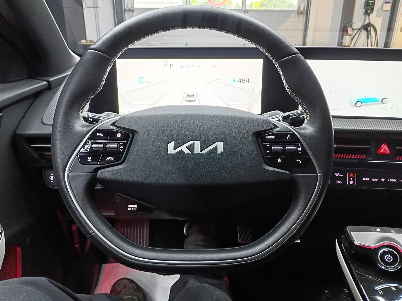 2024 Kia EV6 Red Blainville - photo #22