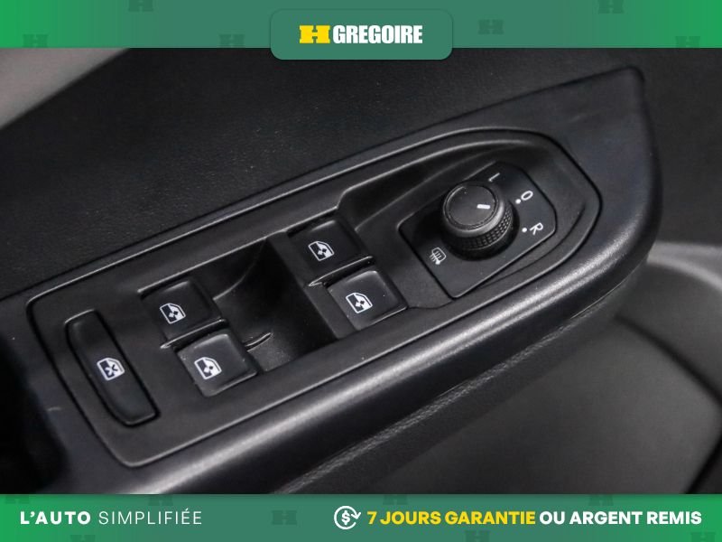 2024 Volkswagen Taos Grey Blainville - photo #11
