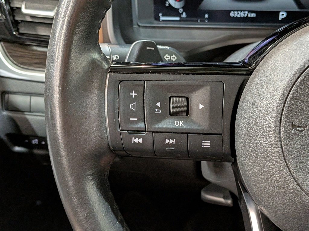 2024 Nissan Rogue AWD Platinum Red Val-David - photo #17