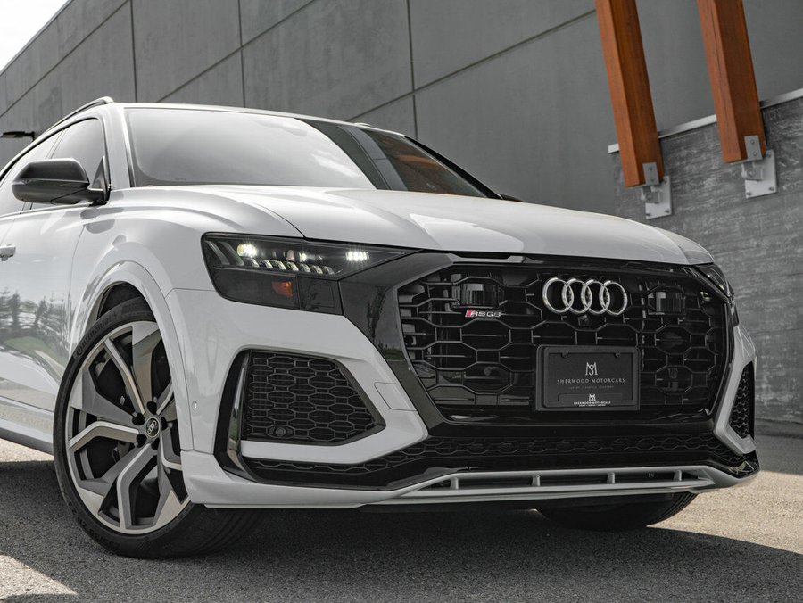 2021 Audi RS Q8 White