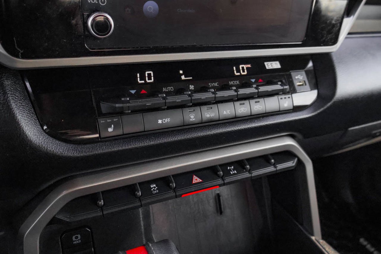 2024 Toyota Tundra 4x4 Crewmax SR Black Sherwood Park - photo #24